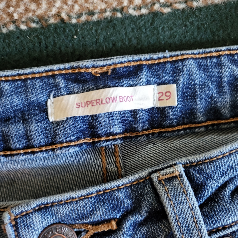 Levi's Blue Boot Cut Jeans Classic Style - Picture 3 of 3
